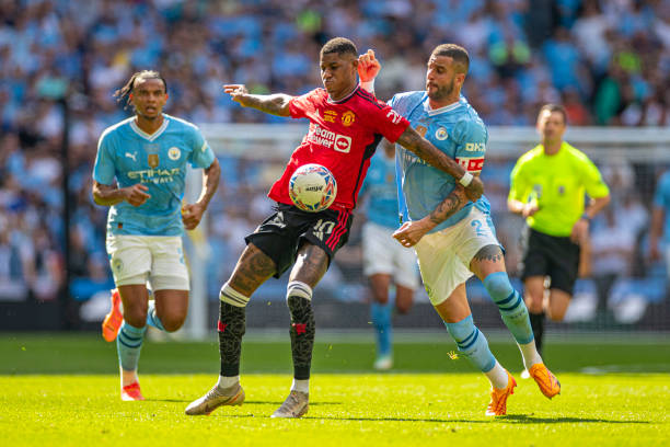 出了巨大贡 出了巨大贡