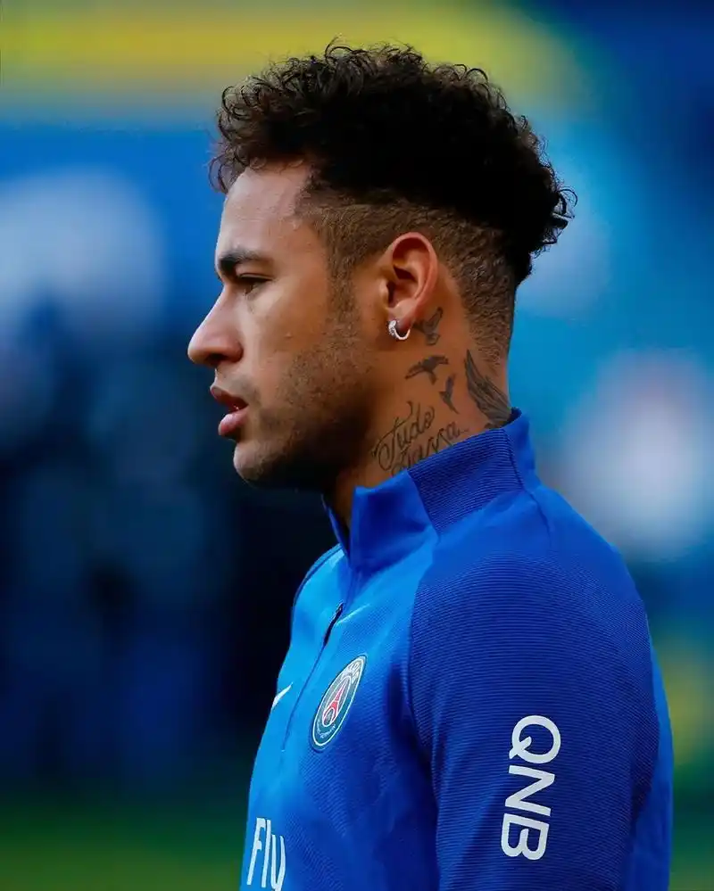 出现似乎为 出现似乎为