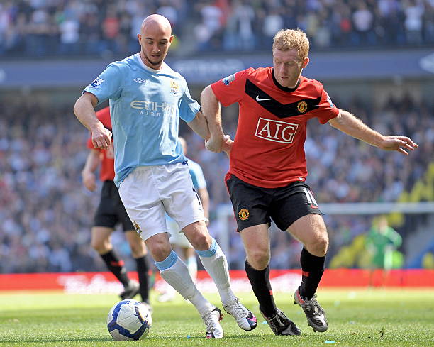 他们之间的 他们之间的